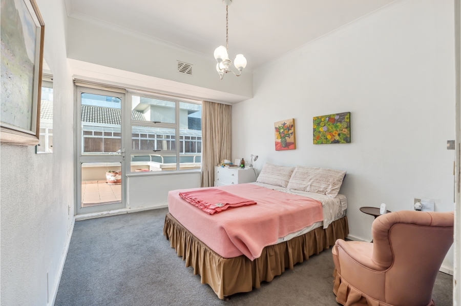 3 Bedroom Property for Sale in Sea Point Western Cape